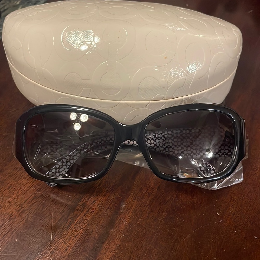 Last Pair! BNWT Coach “whitney” sunglasses